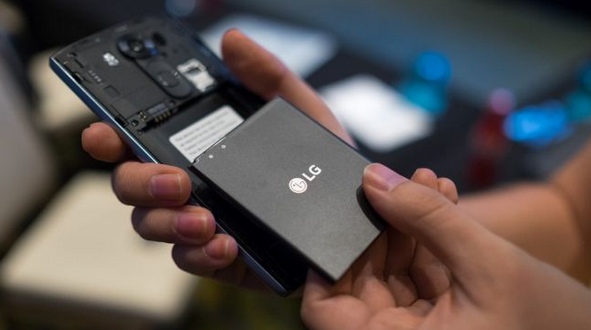 LG V10上手:雙前置攝像頭是亮點