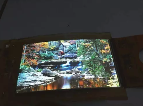 淺析AMOLED顯示技術優(yōu)缺點及其發(fā)展狀況