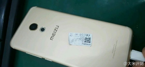 魅族PRO 6真機(jī)曝光，或使用雙攝像頭，價(jià)格2999