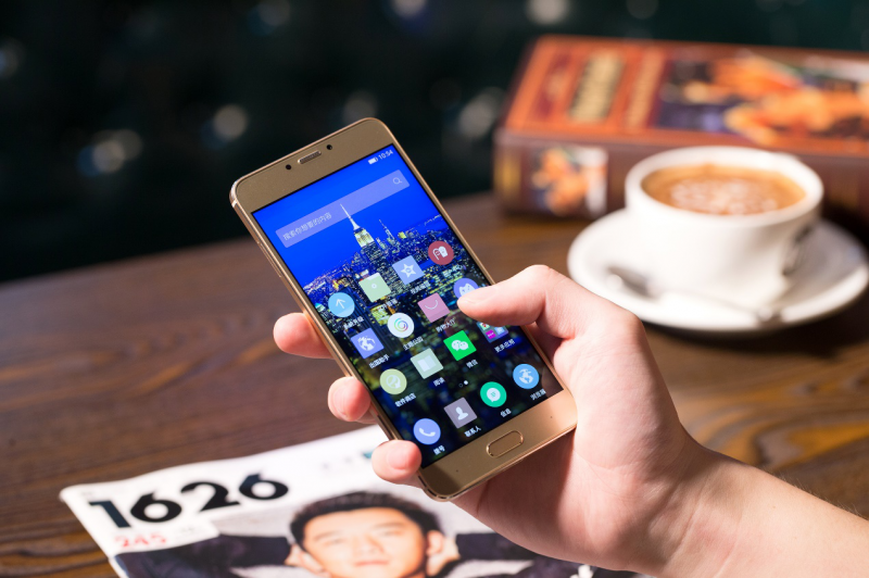 金立S6 Pro 重磅發(fā)布 4GB RAM+ 97%金屬機(jī)身 售價(jià)1999元