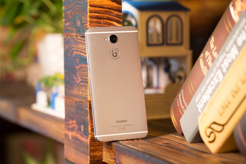 金立S6 Pro 重磅發(fā)布 4GB RAM+ 97%金屬機(jī)身 售價(jià)1999元