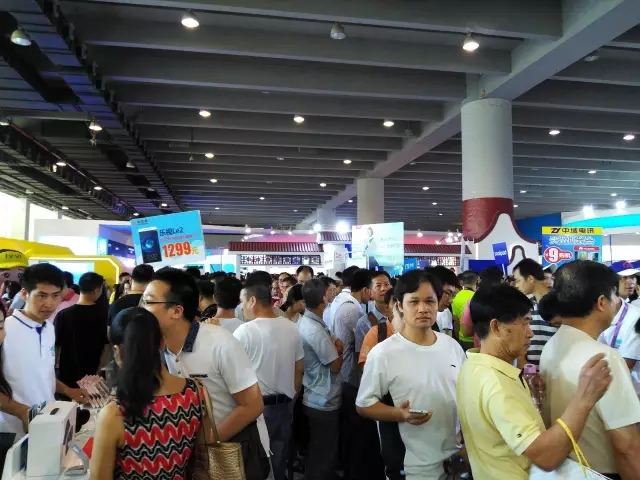 “天翼展”召開 中國電信豪甩億部手機(jī)銷量目標(biāo)