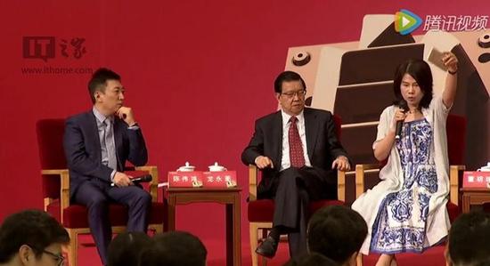 董明珠為證明格力手機(jī)質(zhì)量怒摔手機(jī)！撂狠話：你敢摔嗎？