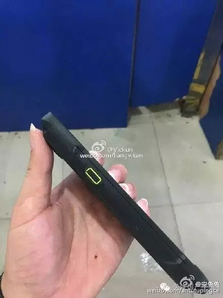 順豐也出手機了！超厚耐摔可當(dāng)板磚使
