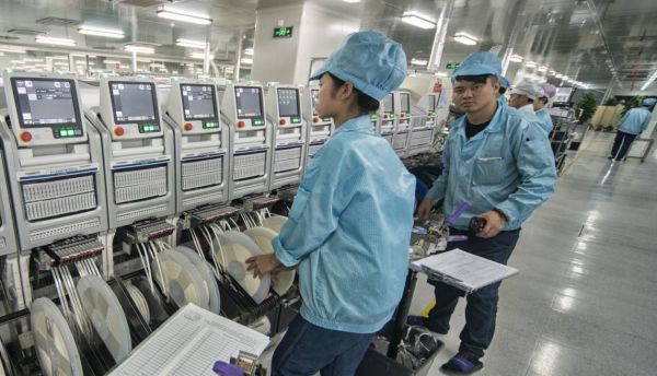 西媒:智能手機(jī)引領(lǐng)"中國創(chuàng)造" 改變"外來妹"生活