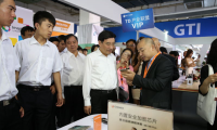工業(yè)和信息化部部長(zhǎng)苗圩稱贊金立M6硬件安全加密功能