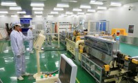 東旭光電拿不到8.5代技術 轉向電氣硝子