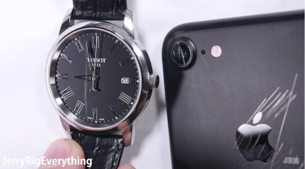 蘋(píng)果確認(rèn)iPhone 7鏡頭采用藍(lán)寶石玻璃材料