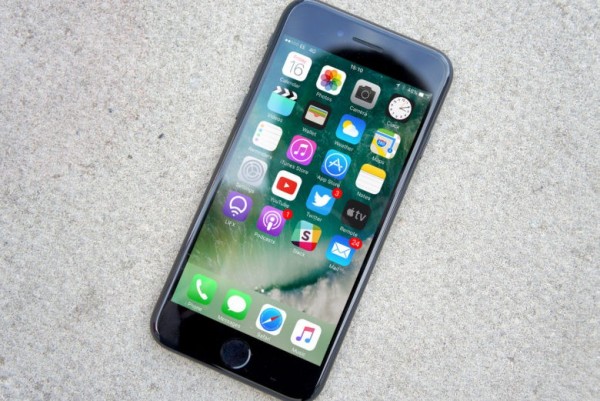 分析師:iPhone 8 的訂單爭(zhēng)奪將 “史無(wú)前例”
