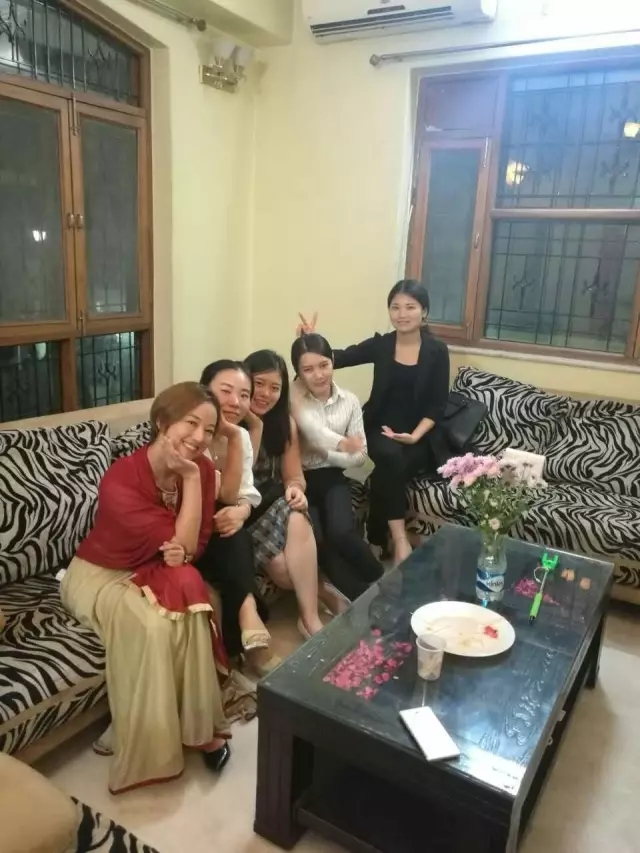 中國手機(jī)產(chǎn)業(yè)觀察團(tuán)走進(jìn)Intex、聞尚