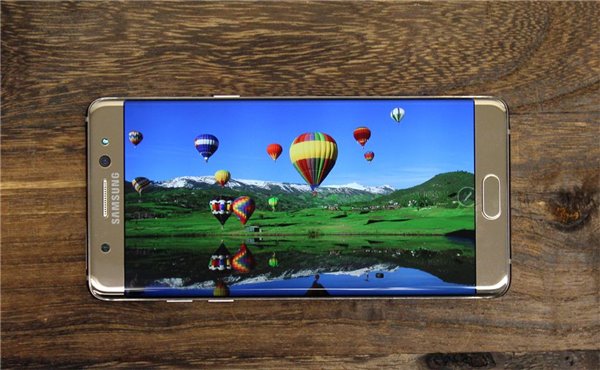 2017年智能手機(jī)屏幕發(fā)展大勢(shì)：OLED、HDR、柔性LCD
