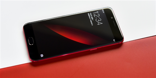 最新調(diào)查:OPPO R9s成為中國(guó)線下最賣座手機(jī)