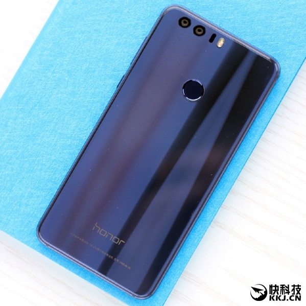 榮耀9大曝光:玻璃機身+金屬中框