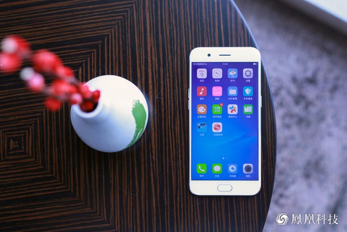 OPPO R11發(fā)布:售價2999元 半個娛樂圈的明星都來了