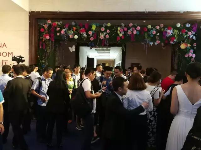 “全面屏全面來襲，屏占比大有所為”高峰論壇圓滿結(jié)束