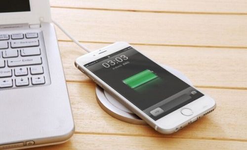 蘋果入局無(wú)線陣營(yíng)：iPhone 8后無(wú)線充電會(huì)成主流嗎？