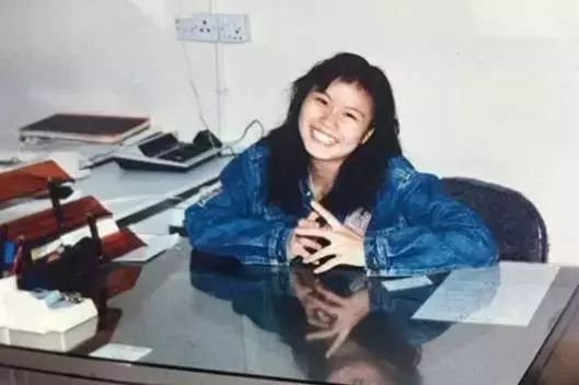 “她的工廠一旦停工，全球手機都得斷貨”，她是中國女首富，身價 500 億！