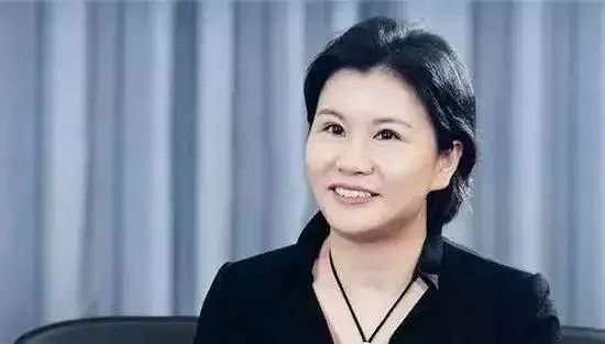 “她的工廠一旦停工，全球手機都得斷貨”，她是中國女首富，身價 500 億！