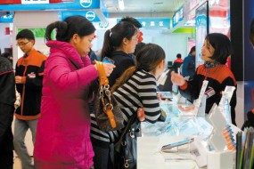 外資報(bào)告:明年大陸手機(jī)市場(chǎng)繼續(xù)萎縮