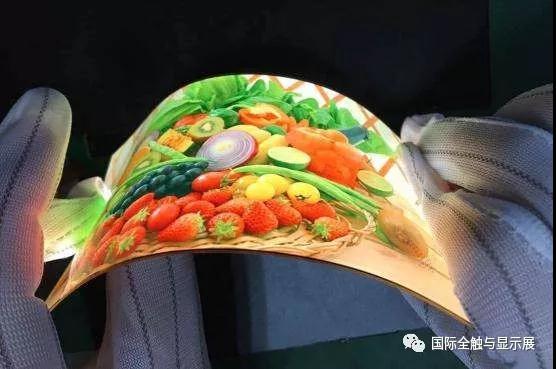 國(guó)內(nèi)產(chǎn)業(yè)鏈加速上馬AMOLED項(xiàng)目，柔性屏幕手機(jī)未來(lái)幾年將成主流