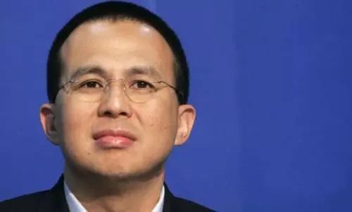 香港“殖民地思維”令李嘉誠慘失2000億，出路何在？
