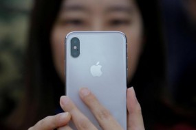 蘋果砍掉iPhone X 40%訂單？供應(yīng)商稱未收到通知