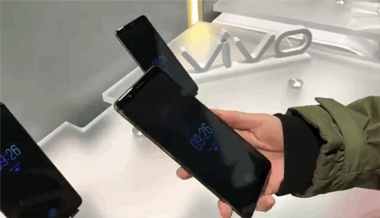 vivo在CES展出屏幕指紋手機(jī) 確認(rèn)量產(chǎn) 很快能買到