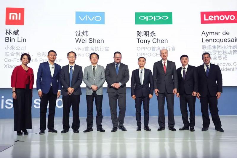 2018手機(jī)江湖：5G、AI、屏下指紋混戰(zhàn)，海外開啟新一輪廝殺