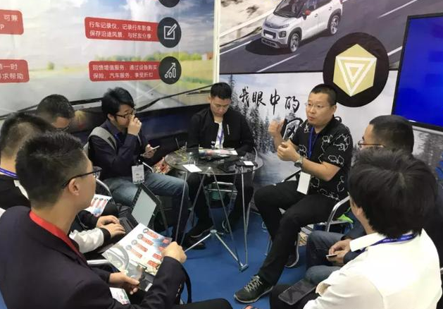 全球首款視頻對講機(jī)誕生:九方廣維車載設(shè)備開啟新紀(jì)元