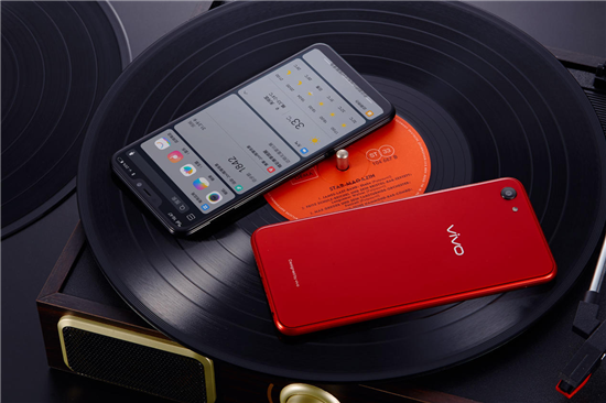 vivo Y83全面屏輕旗艦圖賞：超強(qiáng)賣點(diǎn)加持，第一眼已然傾心