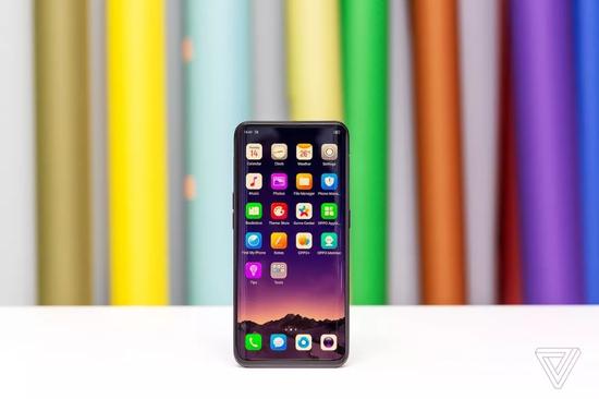 去年iPhone X定價(jià)1000美元惹爭(zhēng)議 如今這價(jià)格很常見(jiàn)