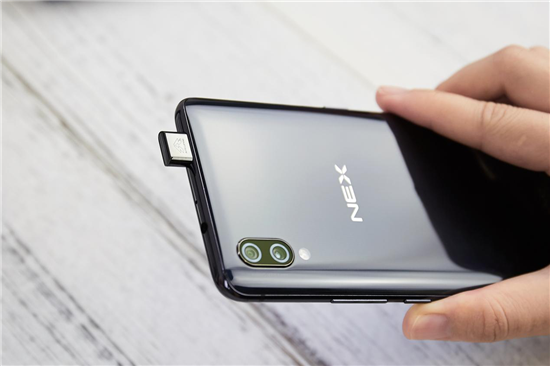 vivo NEX新版本來襲，升級屏幕指紋+8GB大運存