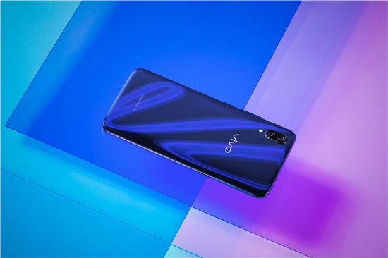 3D幻影極光漸變+靈動(dòng)水滴屏 vivo X23全面開(kāi)售倒計(jì)時(shí)3天 