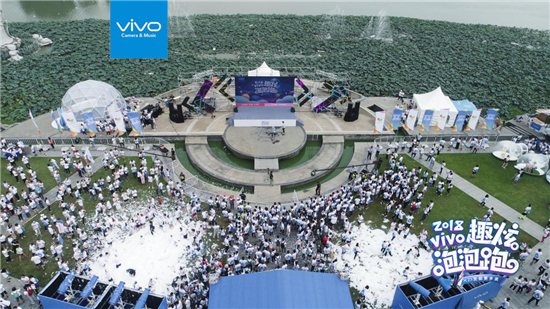 vivo、京東手機(jī)及迪信通合作再升級(jí)，引發(fā)年輕狂潮
