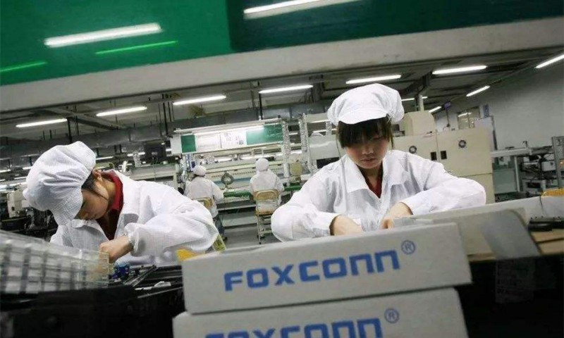 iPhone XR產(chǎn)能砍掉25% 蘋果供應(yīng)商股價集體暴跌