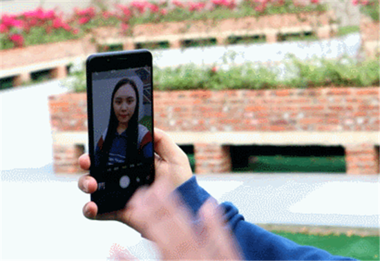 大屏大內存，AI長續(xù)航！vivo Y73上手體驗