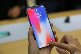 蘋(píng)果重啟iPhone X救場(chǎng)三星柔性O(shè)LED，受益的或是中國(guó)面板企業(yè)