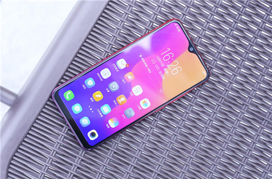 vivo Y93s初體驗(yàn)：既是偶像派，也是實(shí)力派