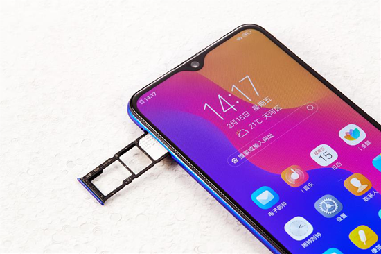 vivo U1真機圖賞：靈動水滴屏+科技美學(xué)，千元品質(zhì)典范