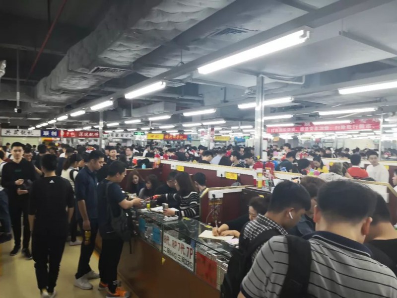 深圳華強北關鋪潮調查：有人年入百萬，有人9個檔口關至2個