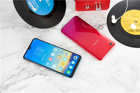 vivo Y91真機(jī)賞析：越級品質(zhì)，第一眼就有心動感