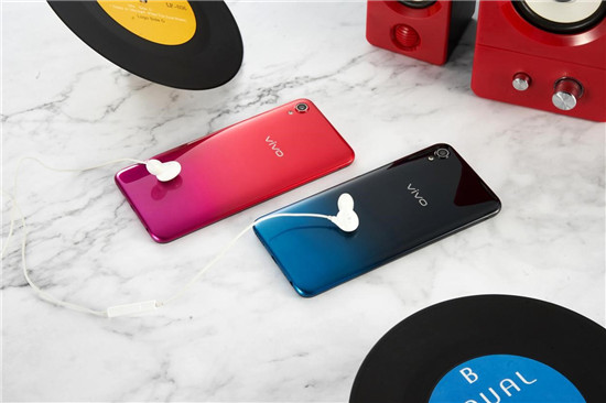 vivo Y91真機(jī)賞析：越級品質(zhì)，第一眼就有心動感