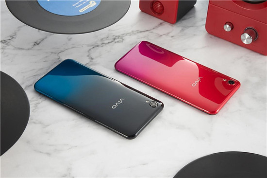 vivo Y91真機(jī)賞析：越級品質(zhì)，第一眼就有心動感