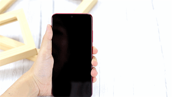 vivo Y91上手體驗(yàn)：潮流外觀+暢快性能，不愧千元新寵