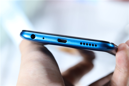 vivo Y91上手體驗(yàn)：潮流外觀+暢快性能，不愧千元新寵