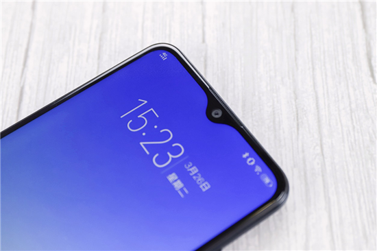 vivo Y91上手體驗(yàn)：潮流外觀+暢快性能，不愧千元新寵