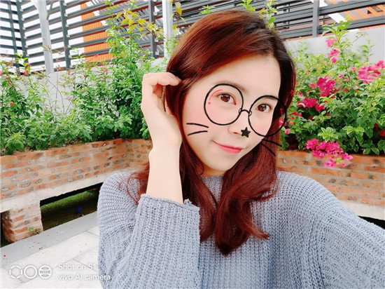 潮美外觀+全新拍照體驗(yàn)！vivo S1寵愛粉照亮你的美