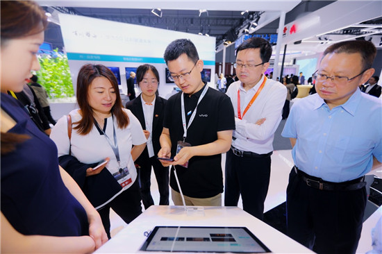 vivo三大動(dòng)作協(xié)力中國聯(lián)通，共同推進(jìn)5G商用進(jìn)程