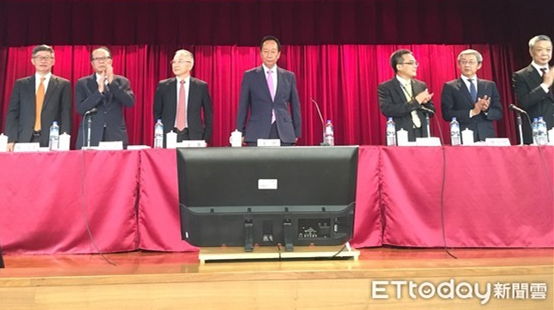 郭臺銘宣布卸任鴻海董事長 公司交給經(jīng)營委員會九人小組