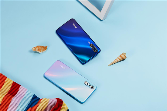 vivo Y7s雙色圖賞：光影之間，折射出碧波蕩漾的夏日風情